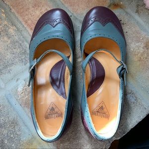 Fluevog Fellowship Kathy size 6.5, purple/grey